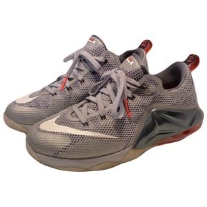 Nike Lebron James  ‘Earned 23’ Athletic Shoes Size Youth 6.5